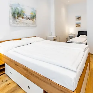 Budget West With Shared Kitchen Wien