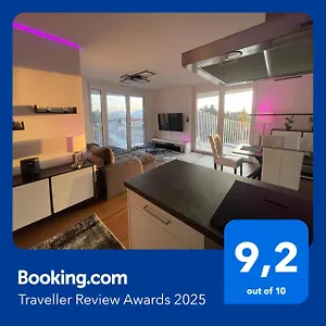 luxusapartment-mit-groer-terrasse-e-parkplatz-und-parkplatz.graz-austria-hotels.com/