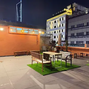 https://starq.kualalumpurs-hotels.com