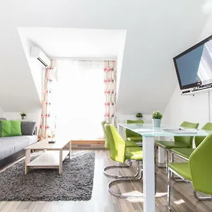 Karmeliter Flat | Contactless Check-in Wien